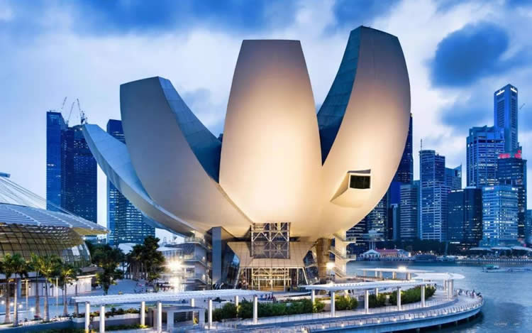 新加坡登记结婚如何做认证手续在中国法院办理离婚手续？